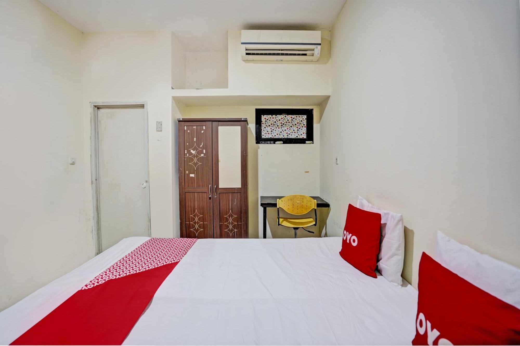 Oyo 93112 Garden Homestay 3 Merlion Сурабая Экстерьер фото