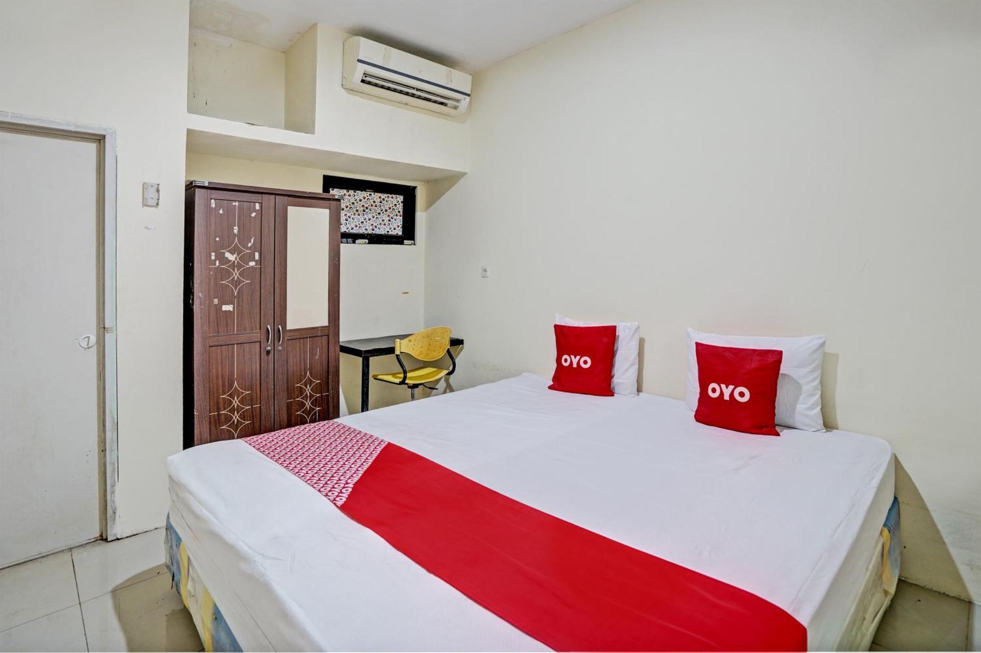 Oyo 93112 Garden Homestay 3 Merlion Сурабая Экстерьер фото